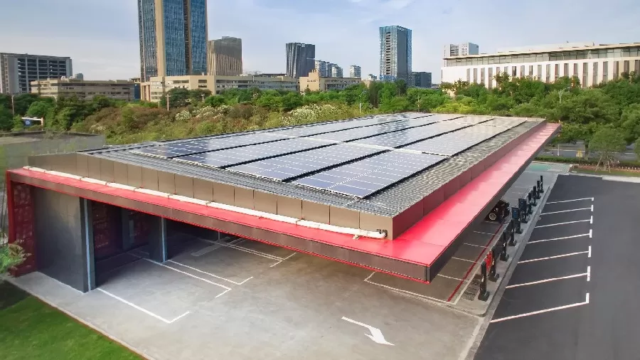 Integrated PV-Storage-Charging: A smart energy solution to address the charging challenges in the era of electric vehicles